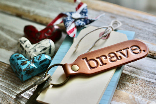 brave leather keyring (camel/natural)