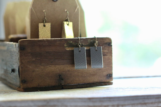 simple loop genuine leather earrings in pebbled grey