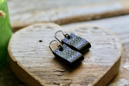 simple loop genuine leather earrings in shimmery black